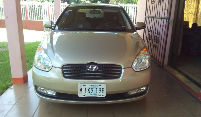 Usados: Hyundai Accent 2011 transmisión manual lleno