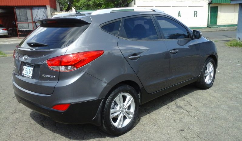 Usados: Hyundai Tucson 2012 automática color gris lleno