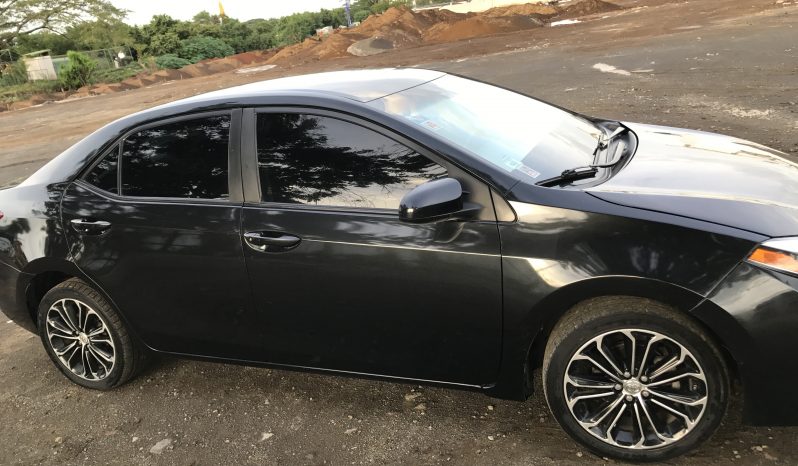 Toyota Corolla 2015 ubicado en Managua GANGA Toyota Corolla 2005 Impecable Negro 2015 Transmision Mecanica 6 velocidades + Retroceso. Rapido y Confortable Rines de Lujo de fabrica, Lo vendo por que me voy del pais. Solo personas realmente interesadas por favor llamar al 8826-4614... Precio Negociable de 13,000.00