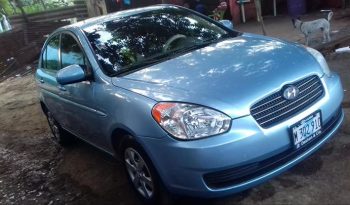 Vendo Hyundai Accent 2011 impecable nada que invertir a toda prueba precio 5600 dolares negociables mi numero 76707413